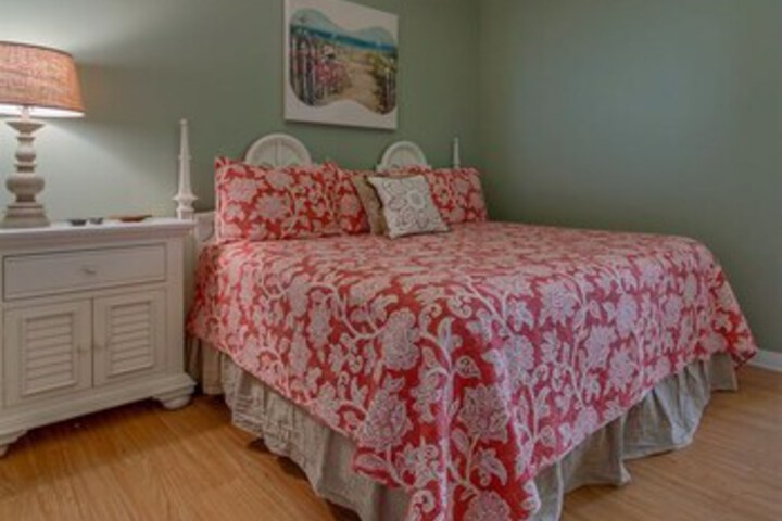 Room 27 of 29