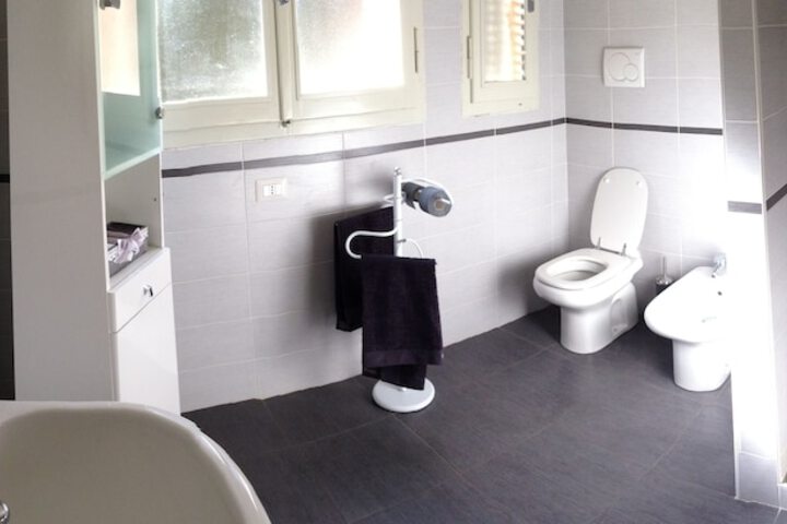 Room 16 of 20