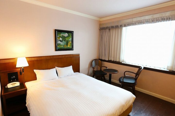 Room 21 of 42