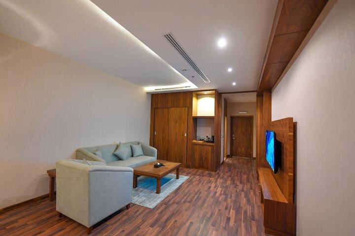 Room 21 of 38