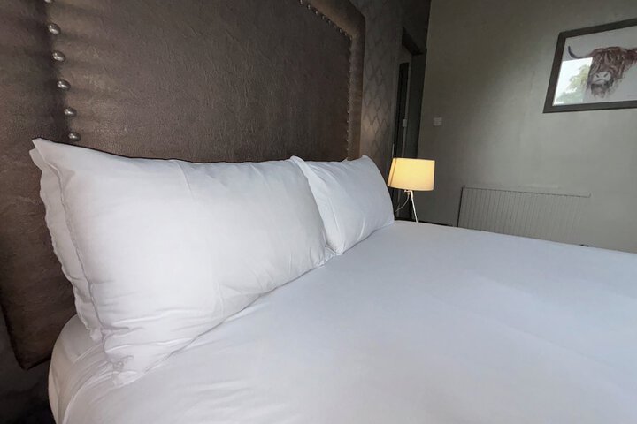 Room 27 of 106