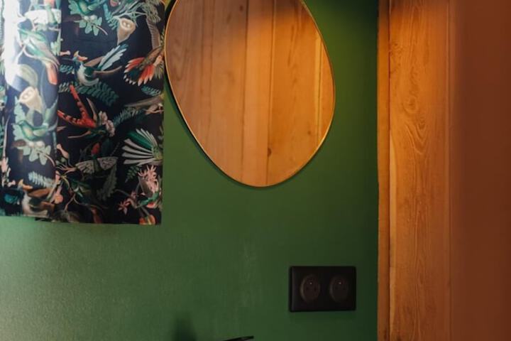 Room 126 of 495