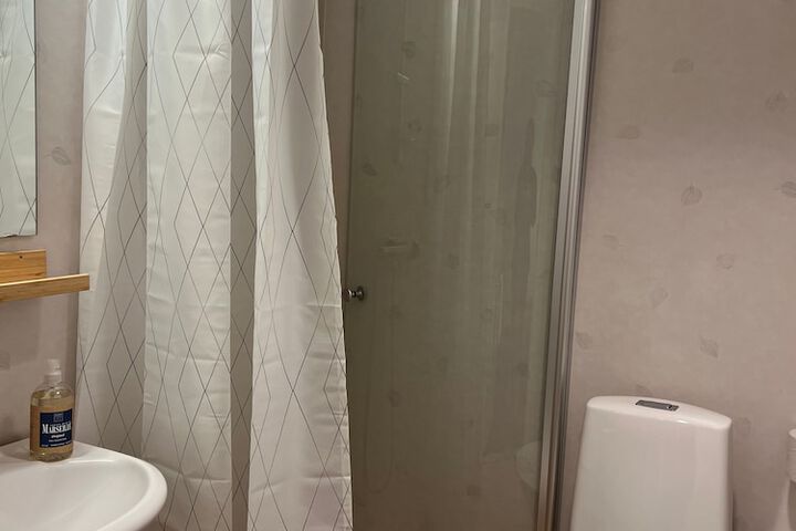 Room 10 of 24