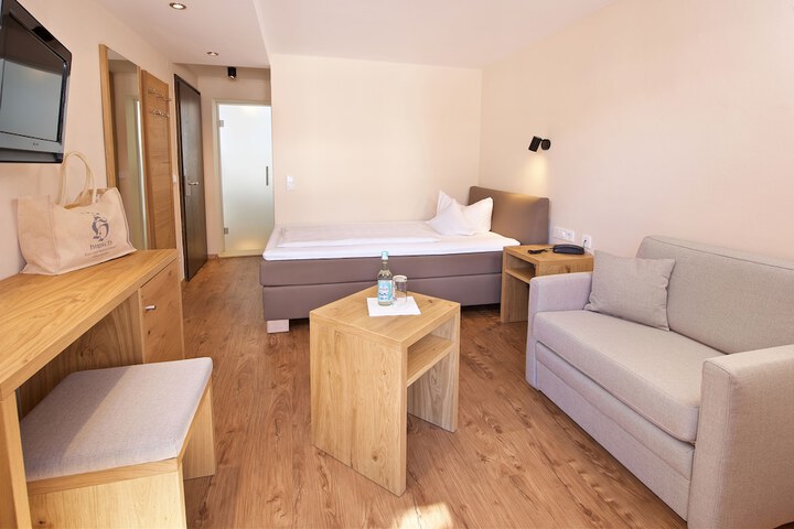 Room 15 of 41
