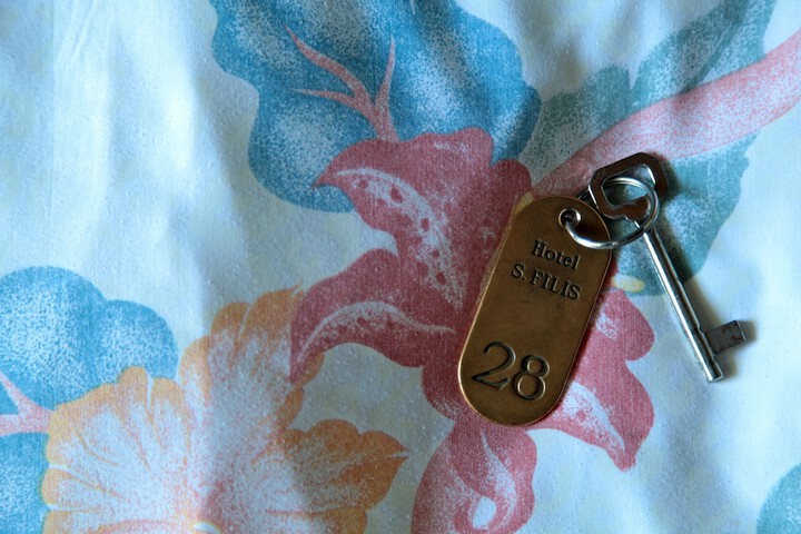 Room 9 of 63
