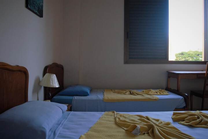 Room 27 of 43