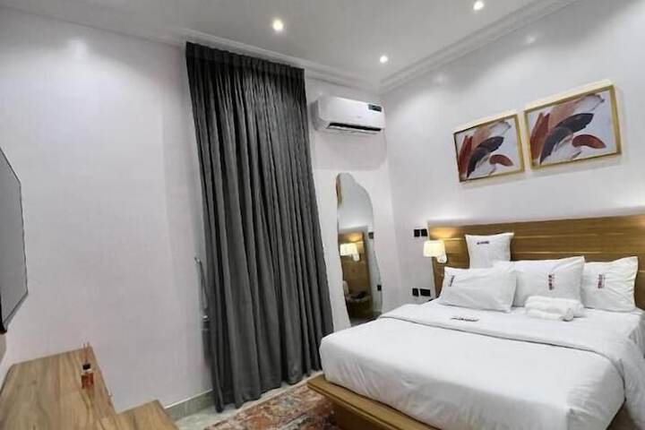 Room 12 of 31