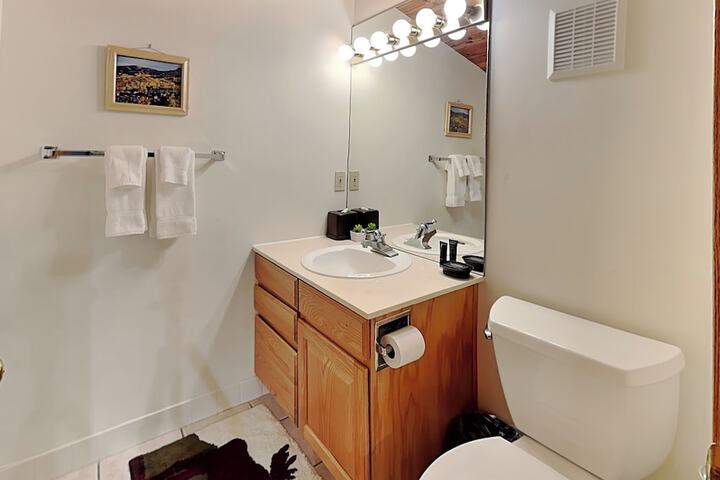Room 844 of 893