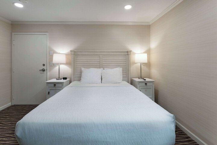 Room 16 of 56