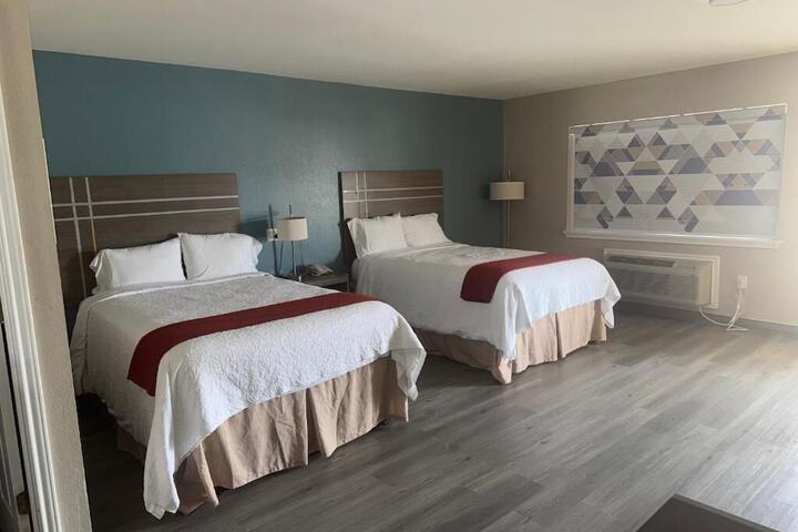 Room 2 of 16