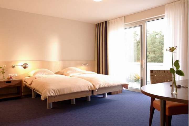 Room 7 of 35