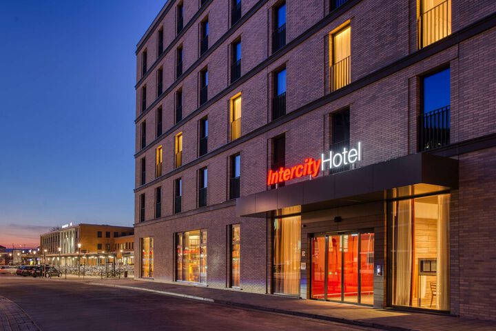 Hotel 37 of 38