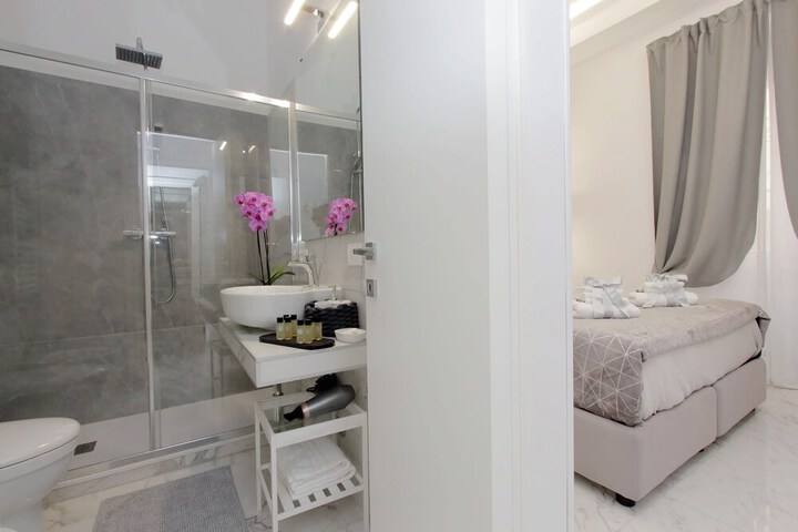 Room 18 of 51
