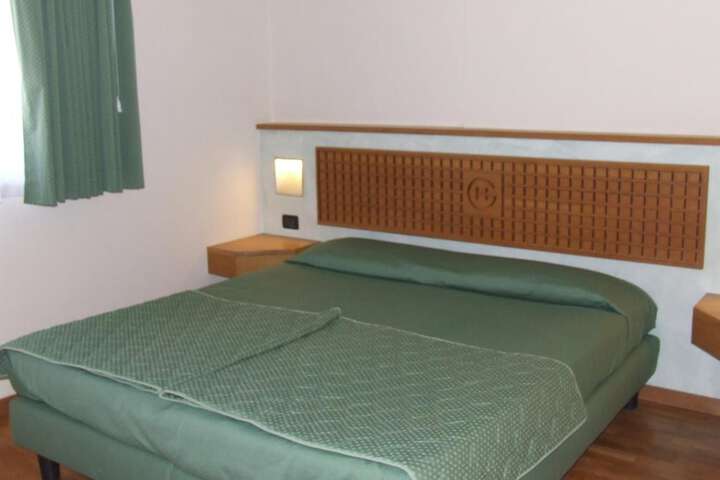 Room 20 of 32