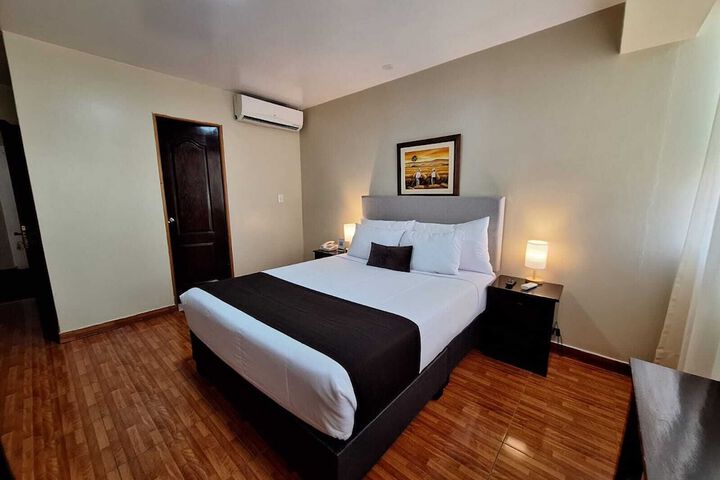 Room 48 of 79