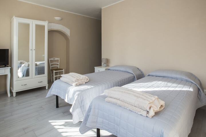 Room 6 of 41