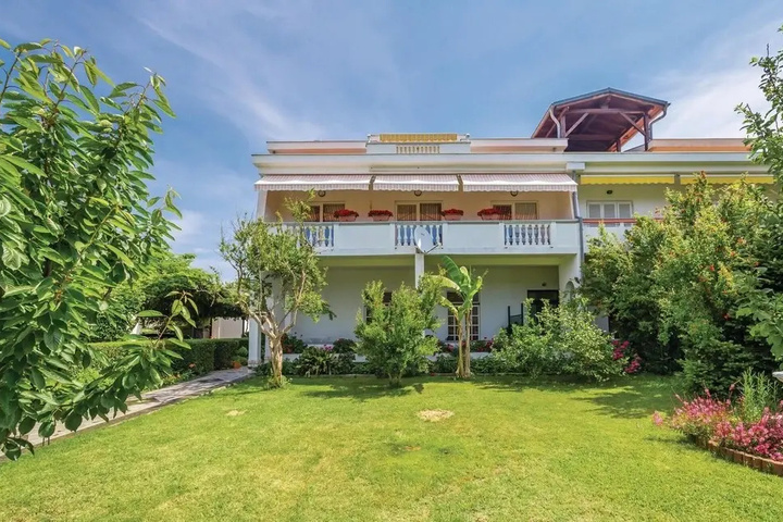 Awesome Home in Kampor With Wifi and 1 Bedrooms