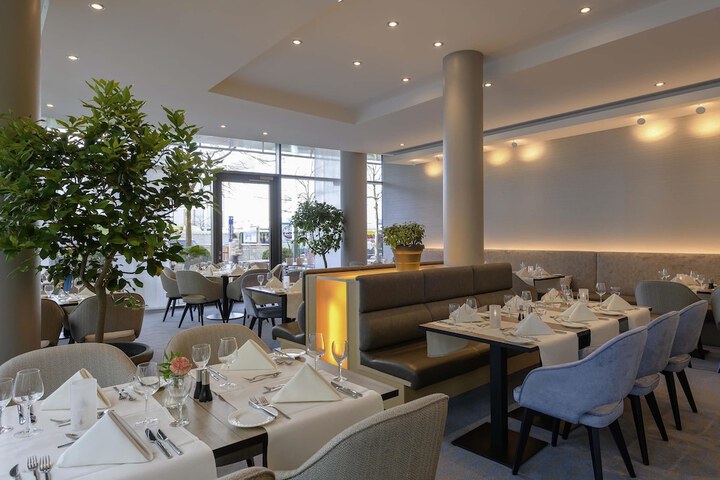 Dining 44 of 71