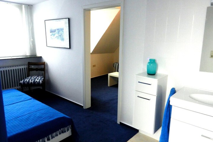 Room 8 of 39