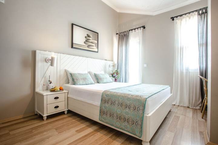 Room 2 of 55