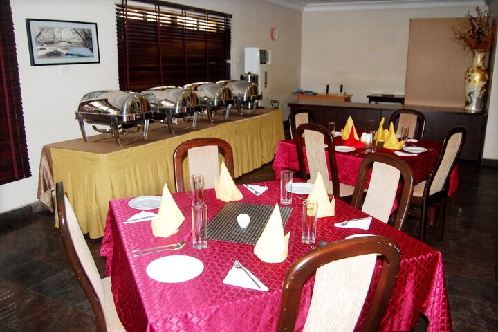 Dining 43 of 57