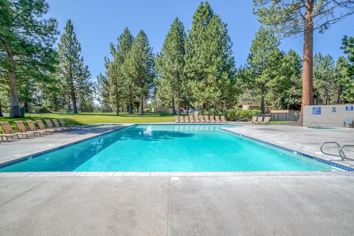 Pool 15 of 26
