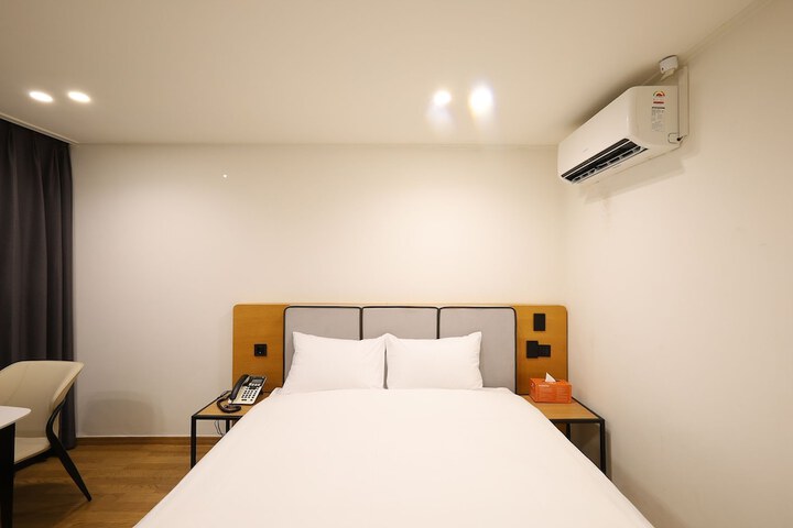 Room 15 of 75