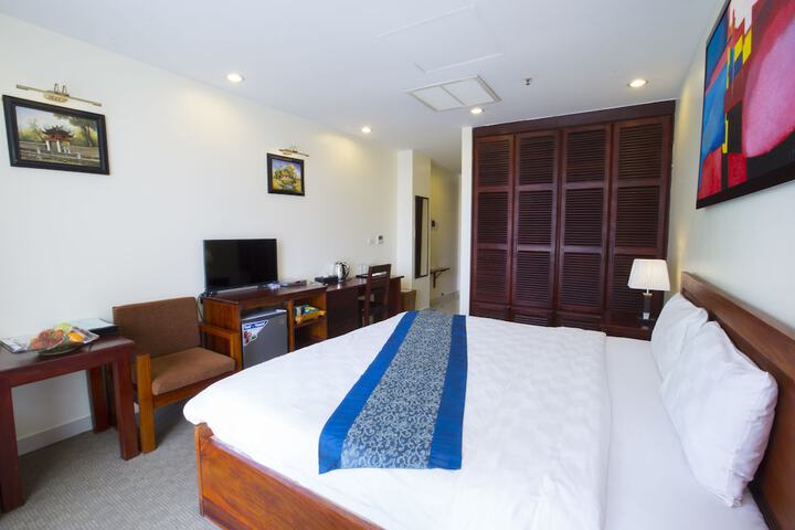 Room 18 of 94