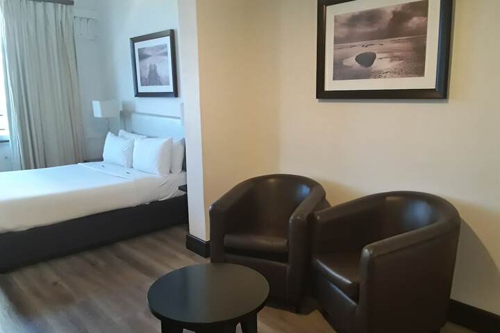 Room 6 of 40