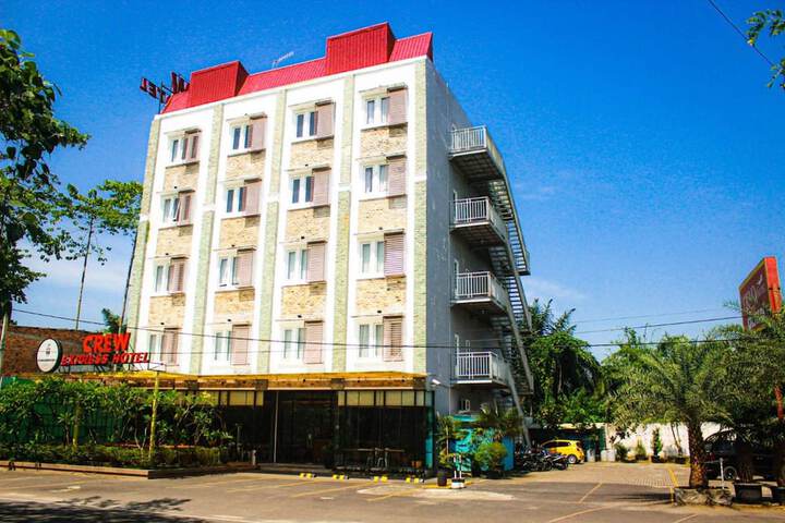 Photo of Crew Express Hotel