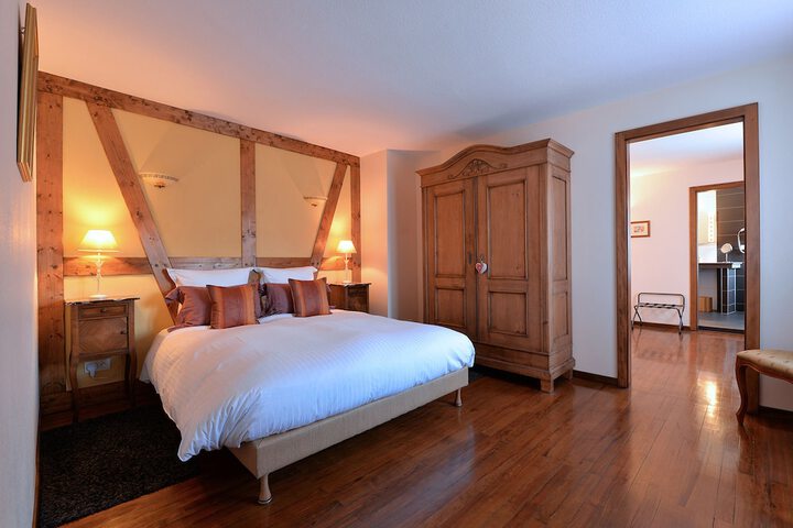 Room 8 of 36