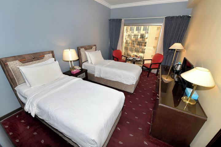 Room 7 of 24