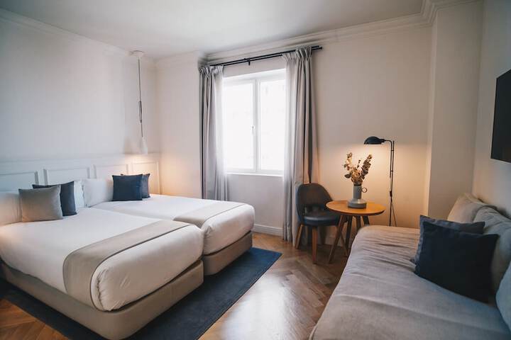 Room 28 of 90