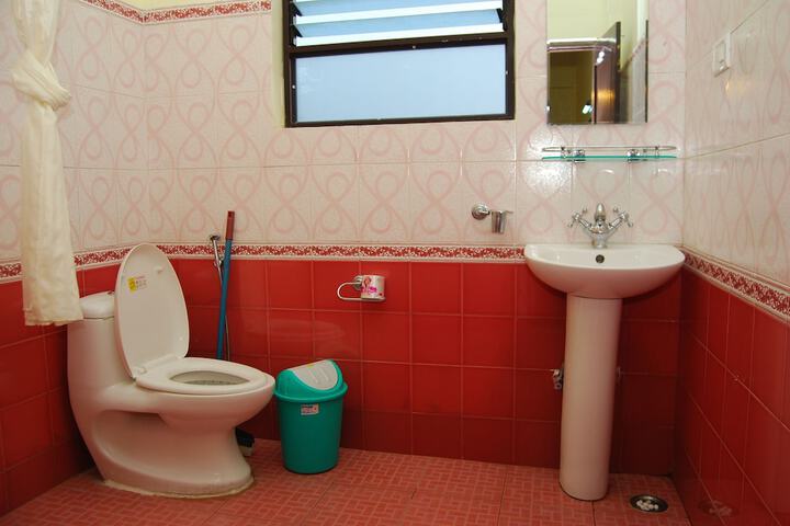 Room 14 of 35