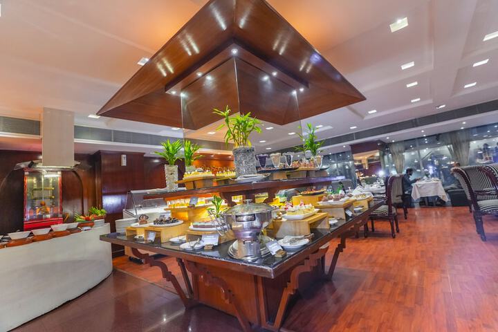 Dining 178 of 258