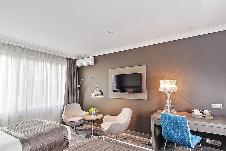 Room 18 of 46