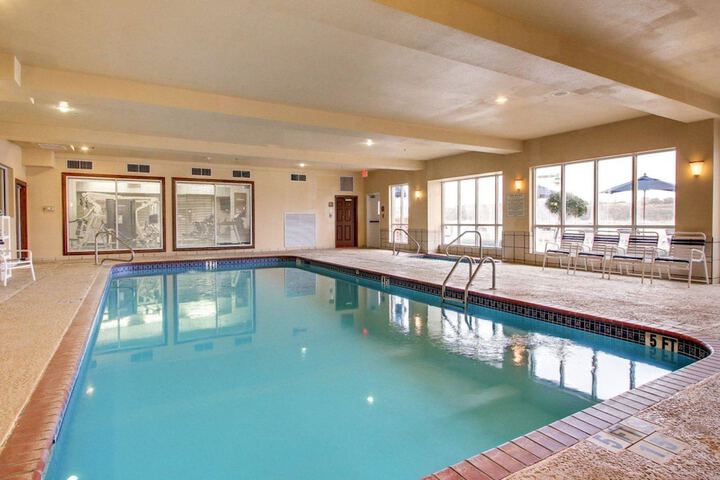 Hotel Pool