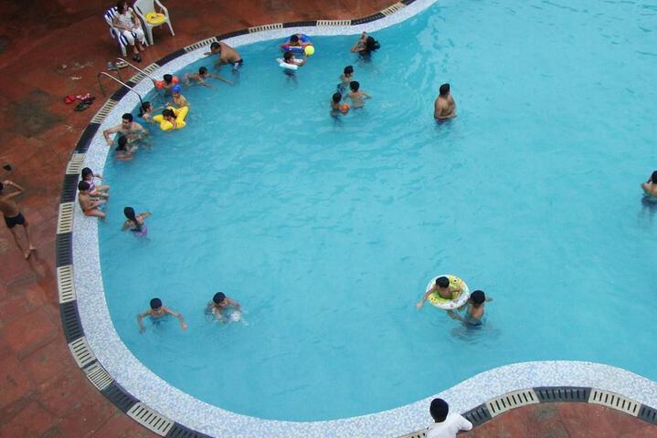Pool 25 of 61