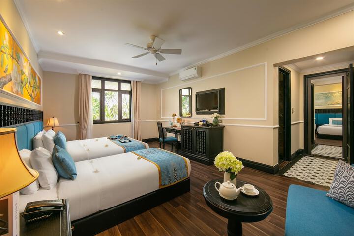 Room 14 of 105