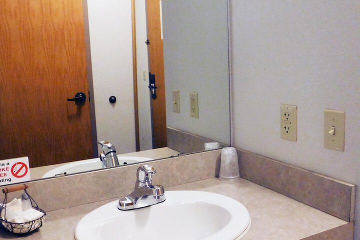 Bathroom sink