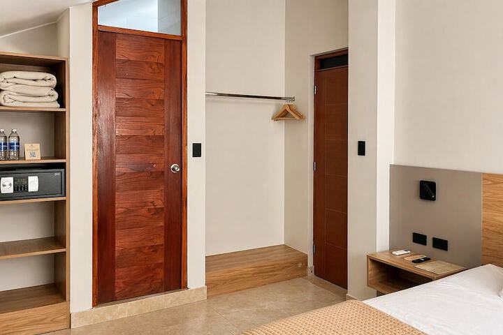 Room 13 of 72