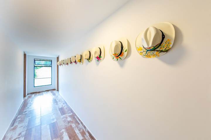 Ballroom/Hall 5 of 6