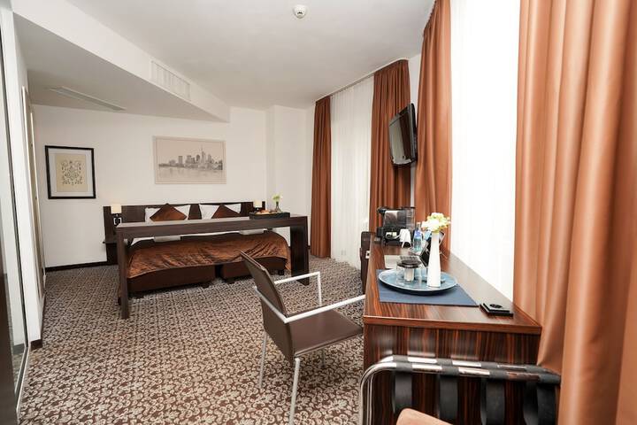 Room 21 of 55