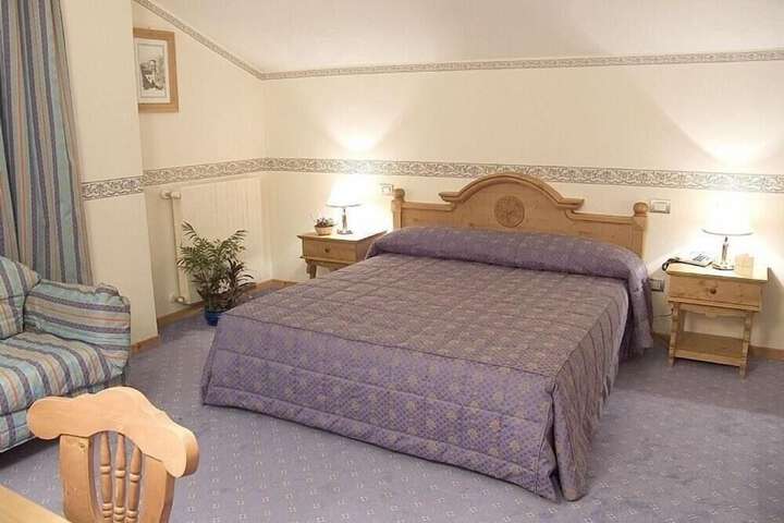 Room 17 of 73
