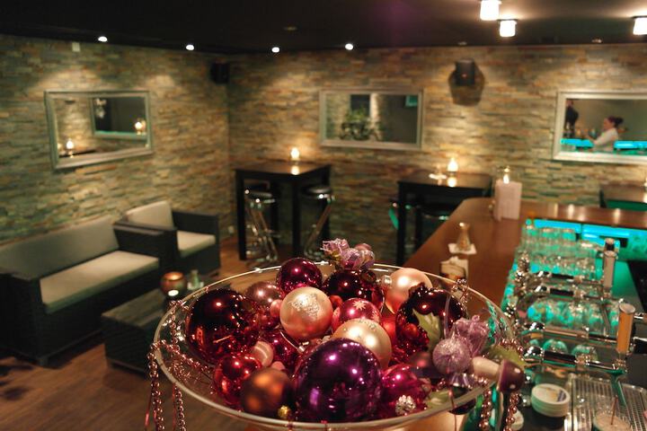 Lounge 47 of 67