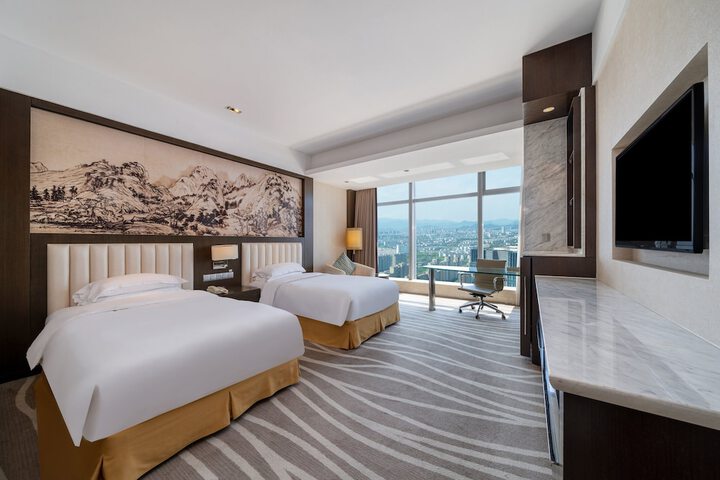 Room 14 of 66