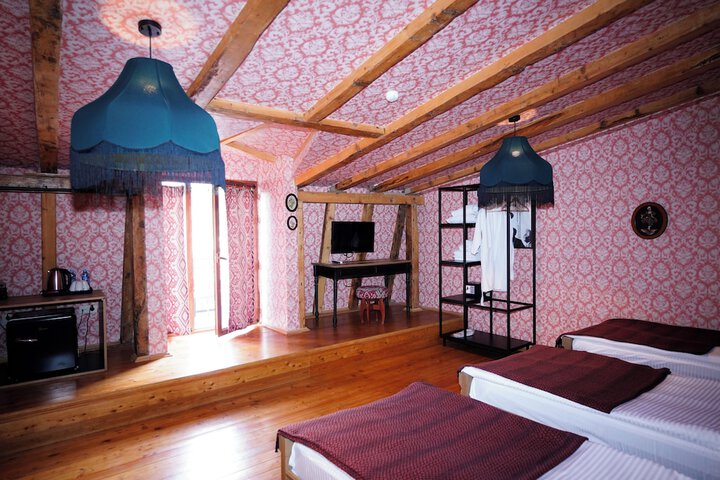 Room 23 of 73