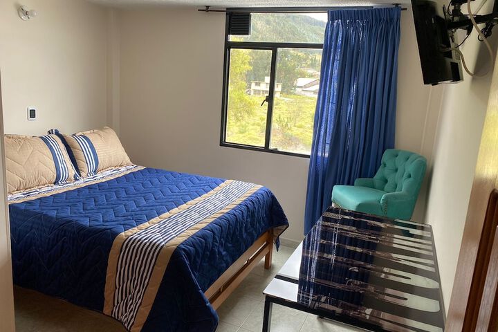Room 10 of 12