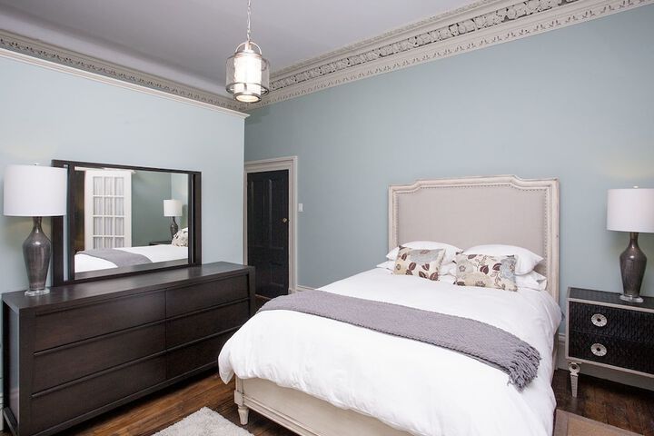 Room 8 of 28
