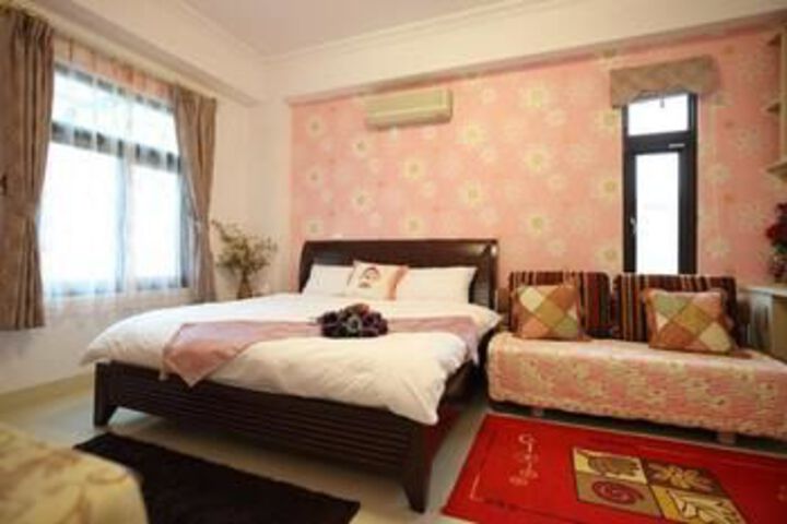 Room 5 of 15